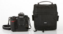 Think Tank Skin Body Bag, the bag for two lenses or for one profi body (with grip)